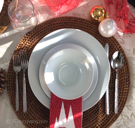 Holiday table setting